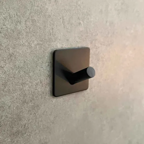 Pakabėlė 1 BASE klijuojama 45x45x30mm, matinė juoda